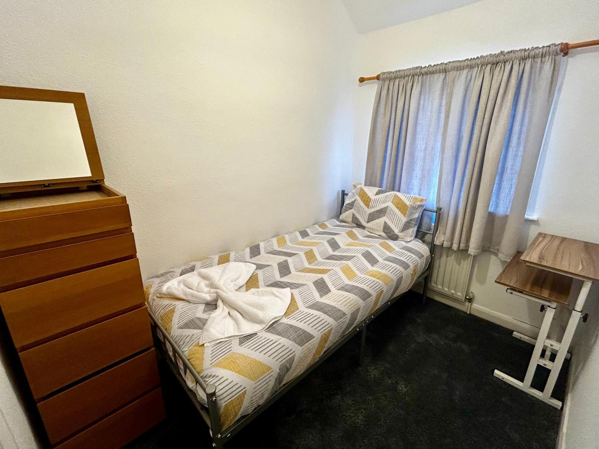 Family Near Cribbs Causeway And The Wave, Just 2 Minutes From Airbus And Rolls Royce Apartamento